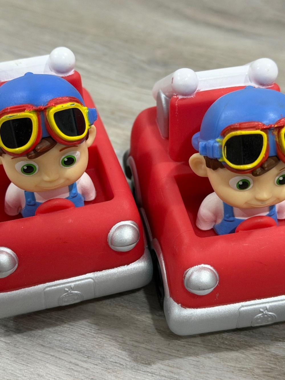 CoComelon TomTom Fire Truck Mini Vehicle Toy Lot of 2